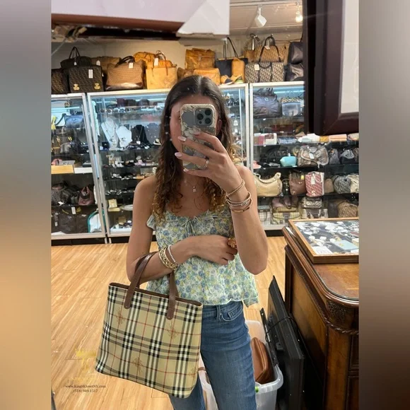 Burberry tote bag